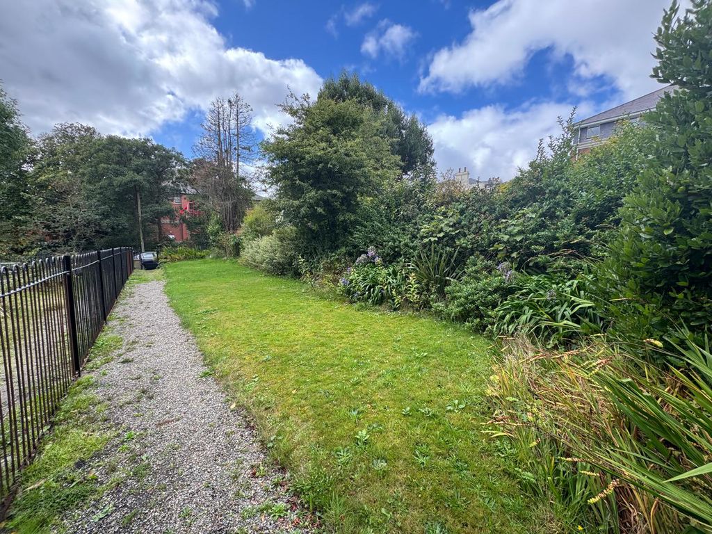 3 Osborne Terrace Douglas, Isle Of Man IM1 3LH. - Photo 4 of 18