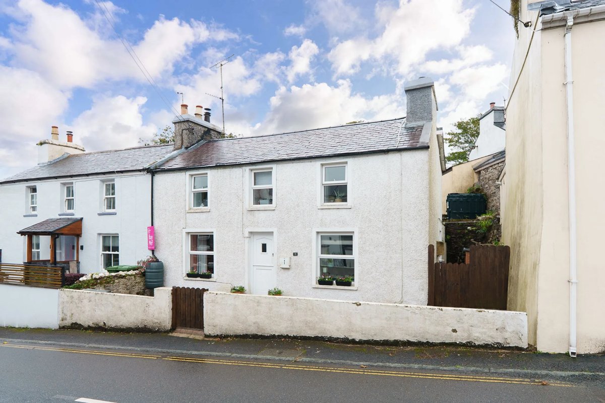 5 Mines Road, Foxdale.