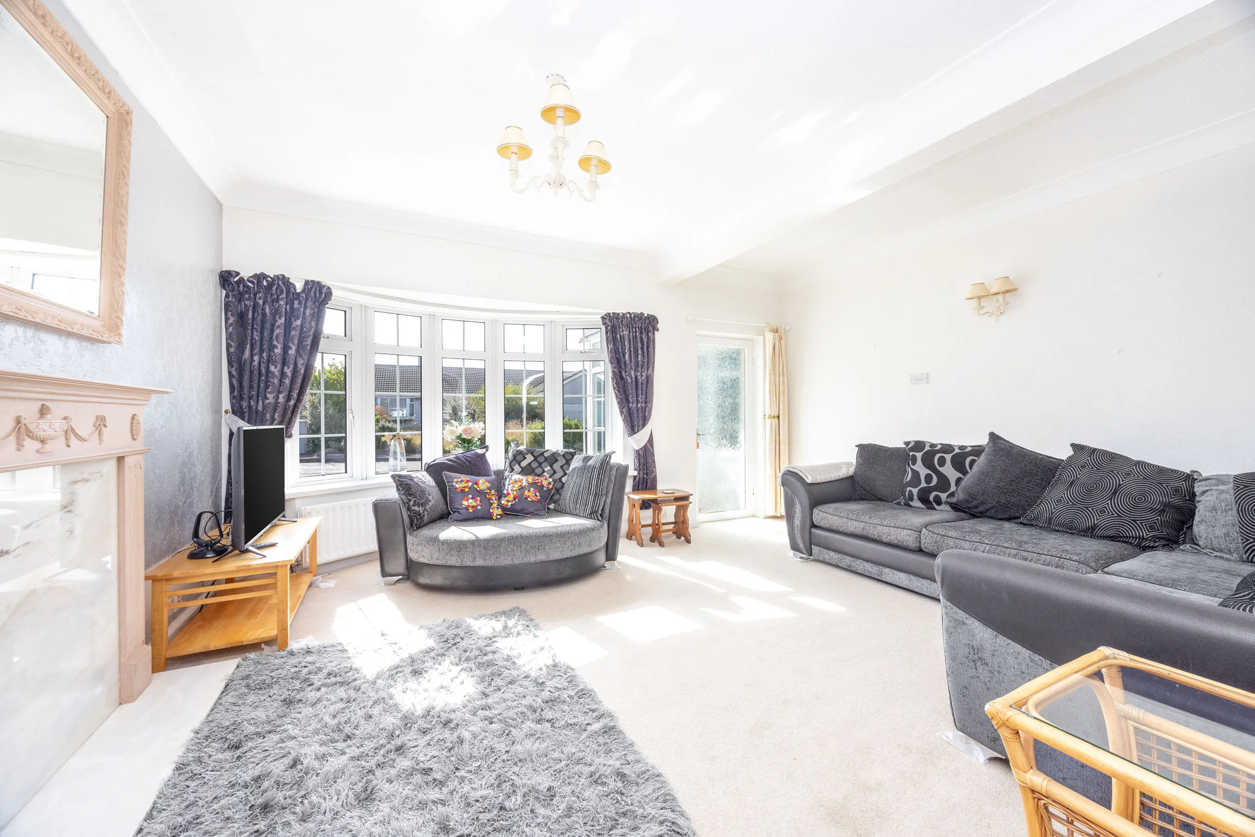13 The Fairway, Onchan. - Photo 3 of 20
