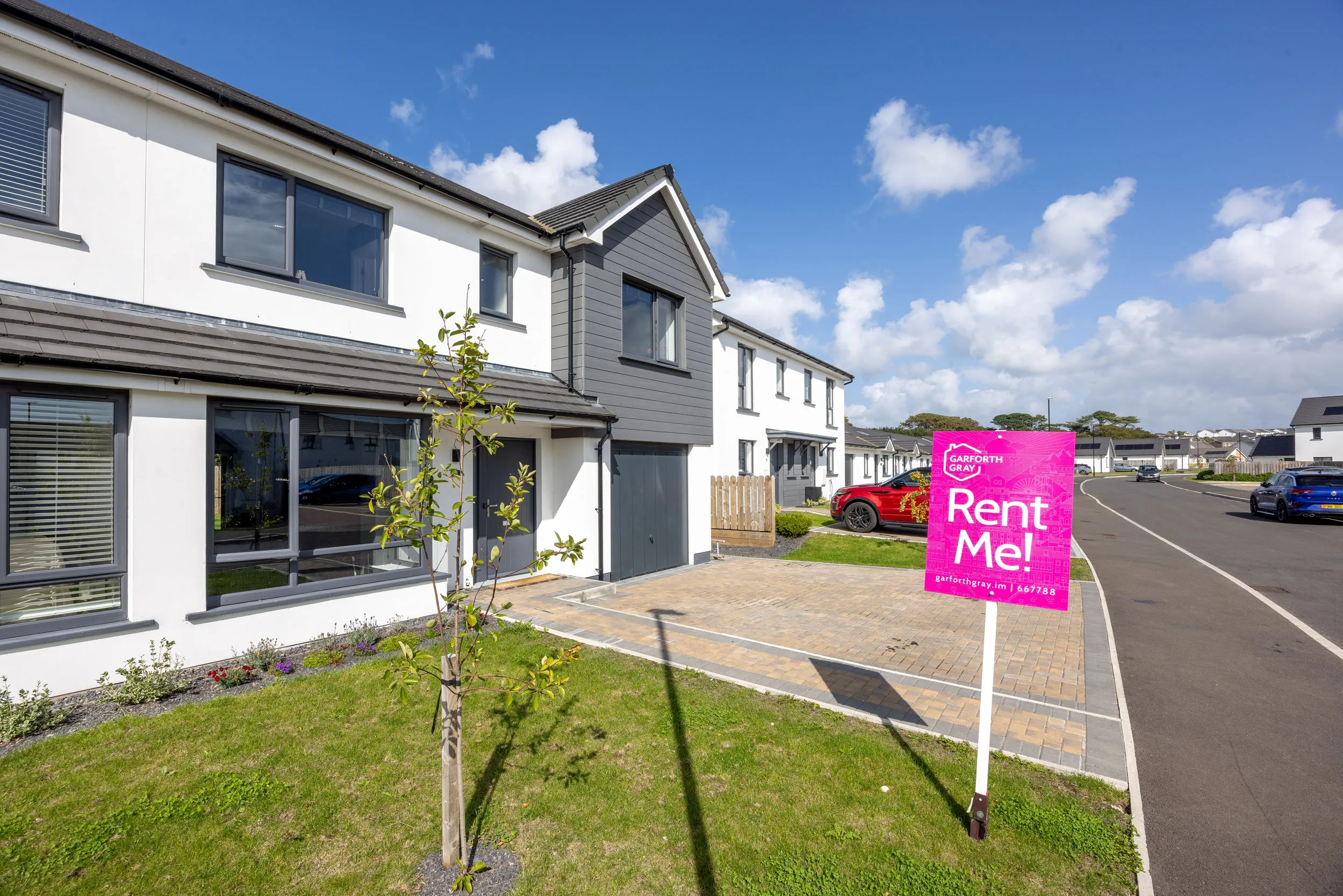 18 Shimmin Road, Reayrt Mie, Ballasalla. - Photo 1 of 23