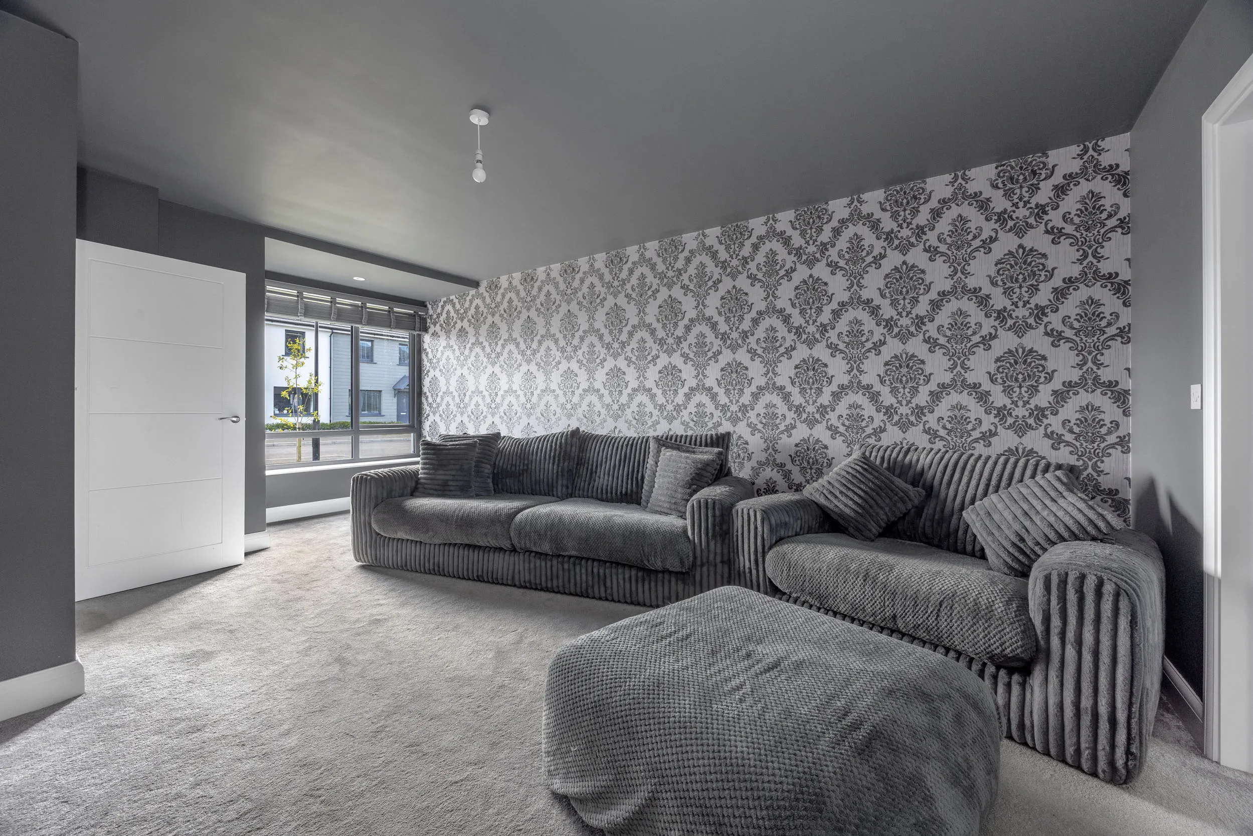 18 Shimmin Road, Reayrt Mie, Ballasalla. - Photo 3 of 23
