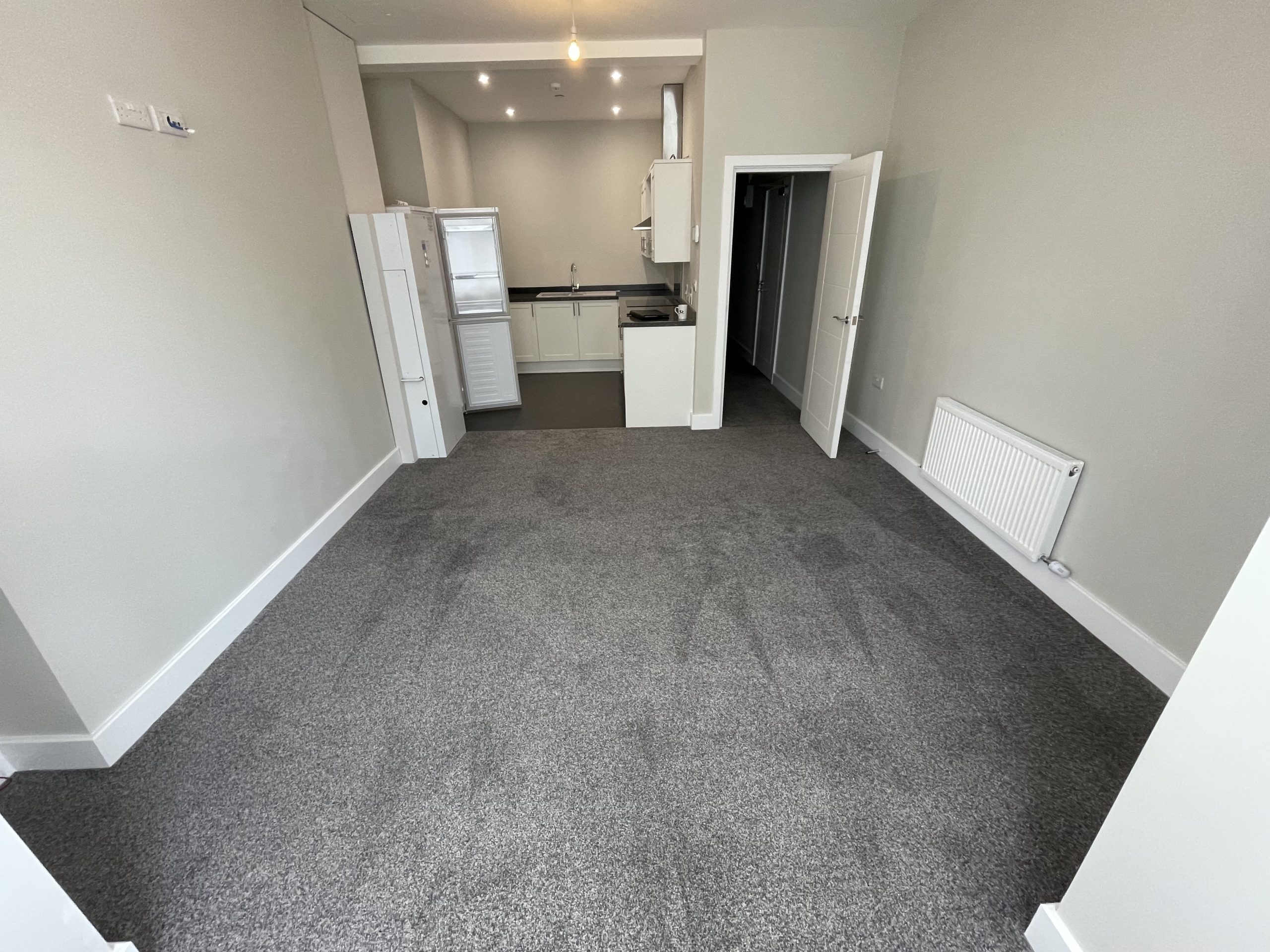 6 Goldie Terrace, Douglas, Isle of Man, IM1 1EB. - Photo 4 of 9