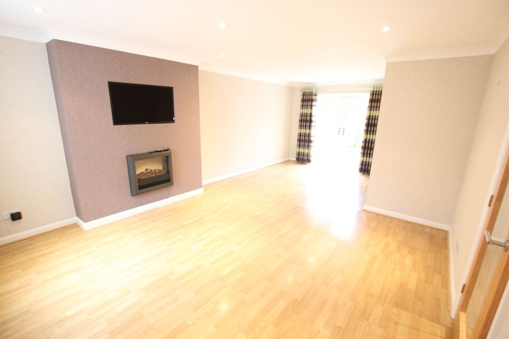 Snugborough Close, Union Mills IM4 4NZ. - Photo 3 of 31