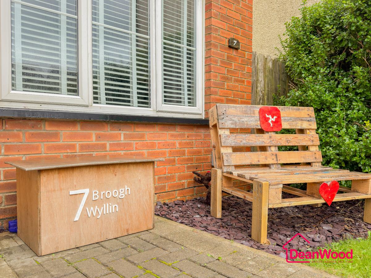 7 Broogh Wyllin, Kirk Michael, Isle Of Man. - Photo 1 of 35