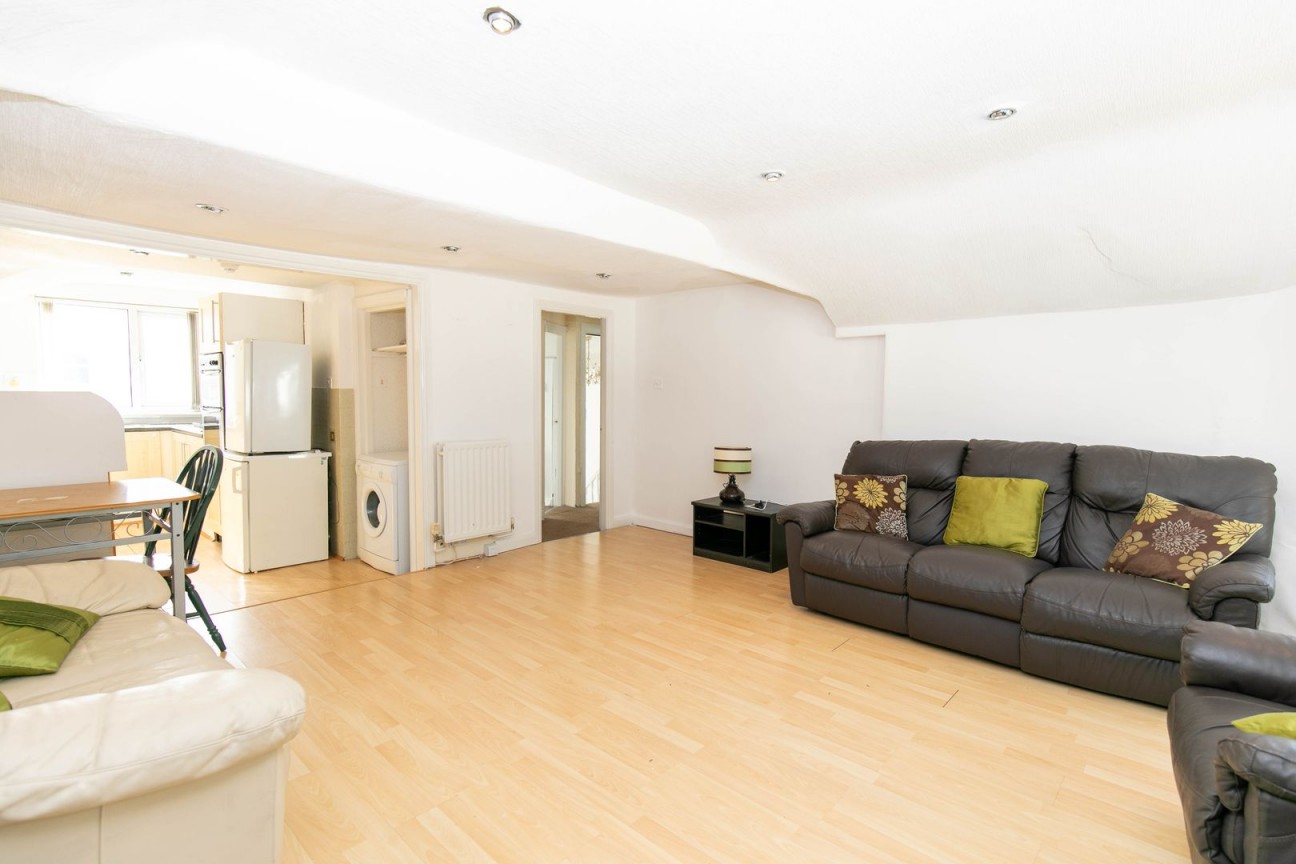 Second Floor Flat, 36, Castlemona Avenue, Douglas, IM2 4EG. - Photo 5 of 15