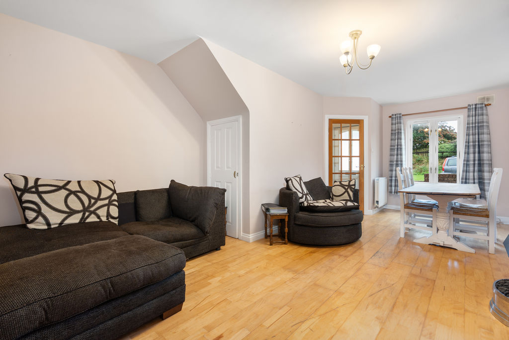 28 Lakeside Road, Douglas IM2 7BL. - Photo 5 of 16