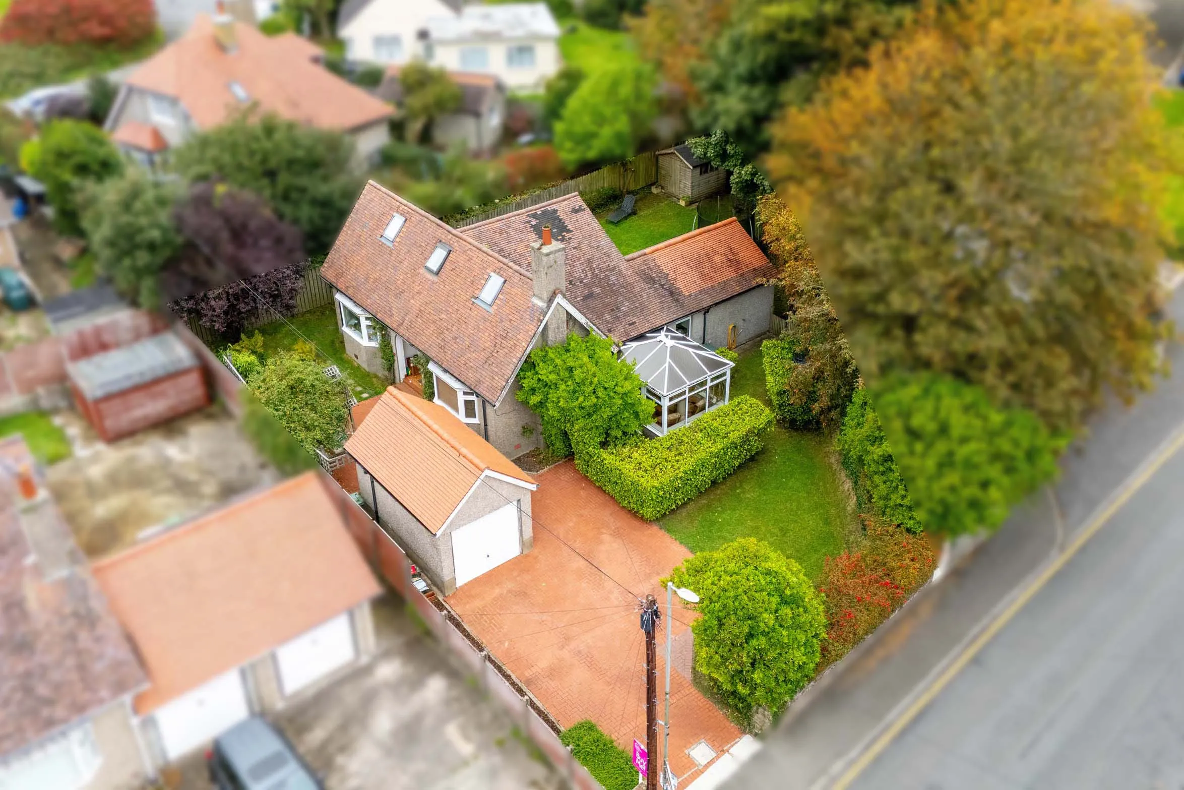 15 Summerhill Road, Onchan. - Photo 1 of 32