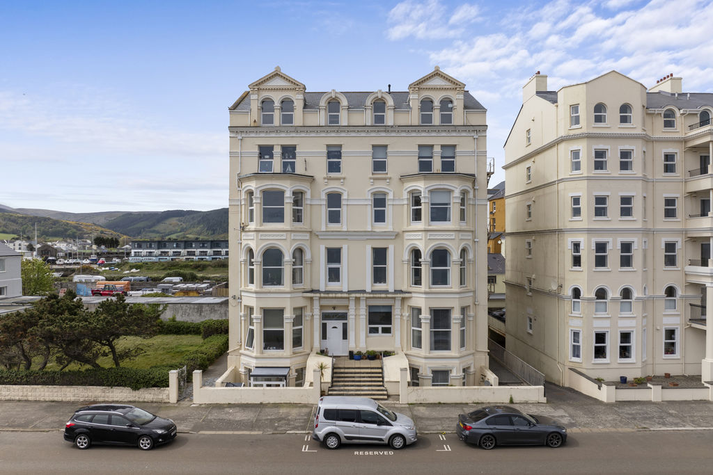 Flat 19/20 Isle of Alanis, Mooragh Promenade, Ramsey IM8 3AJ. - Photo 1 of 21