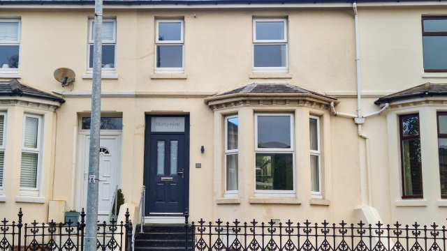 39 Governors Road, Onchan, IM3 1AY.