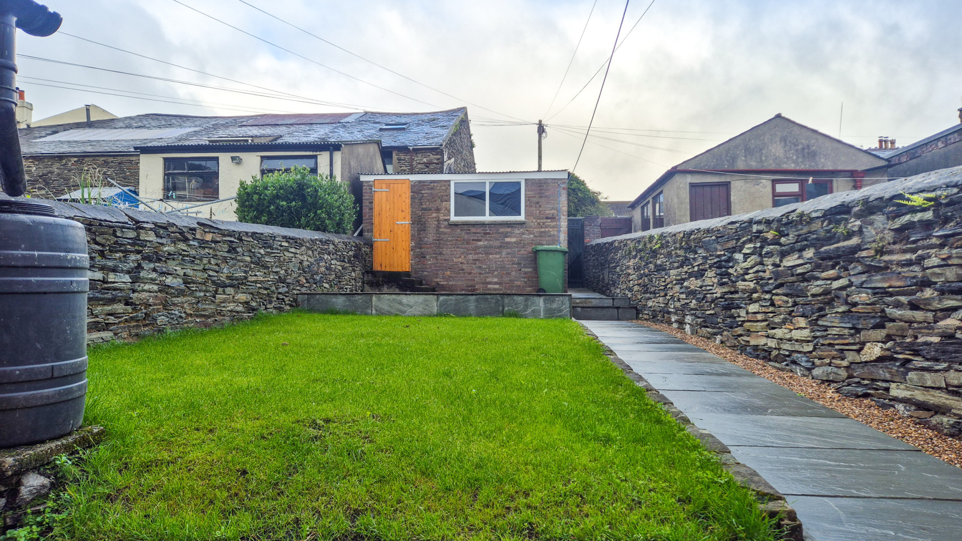 39 Governors Road, Onchan, IM3 1AY. - Photo 2 of 21