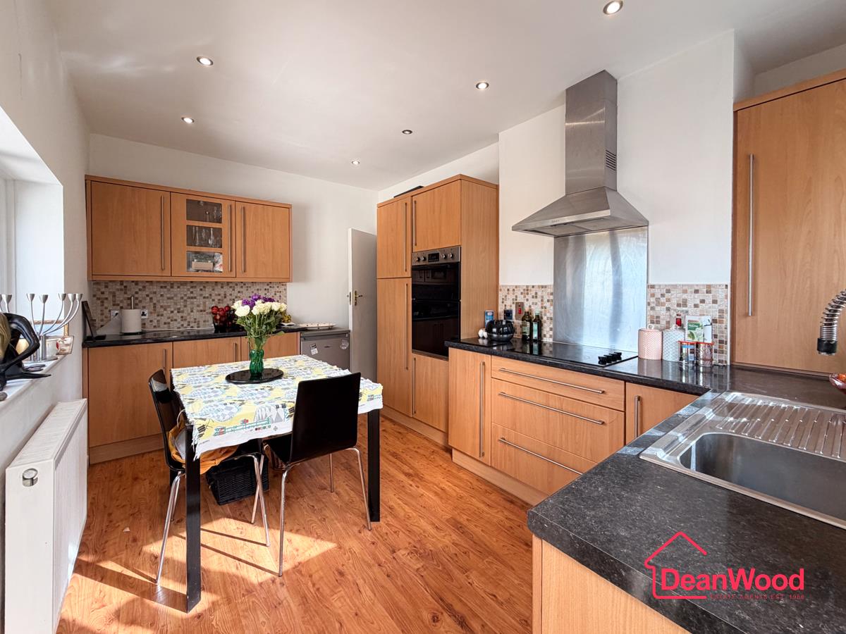 32 Groudle Road, Onchan, Isle of Man. - Photo 4 of 23