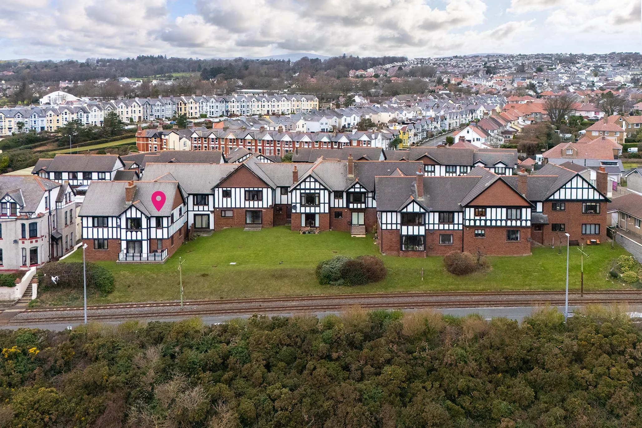 2 Douglas Bay Apartments, King Edward Close, Onchan, Douglas. - Photo 3 of 24