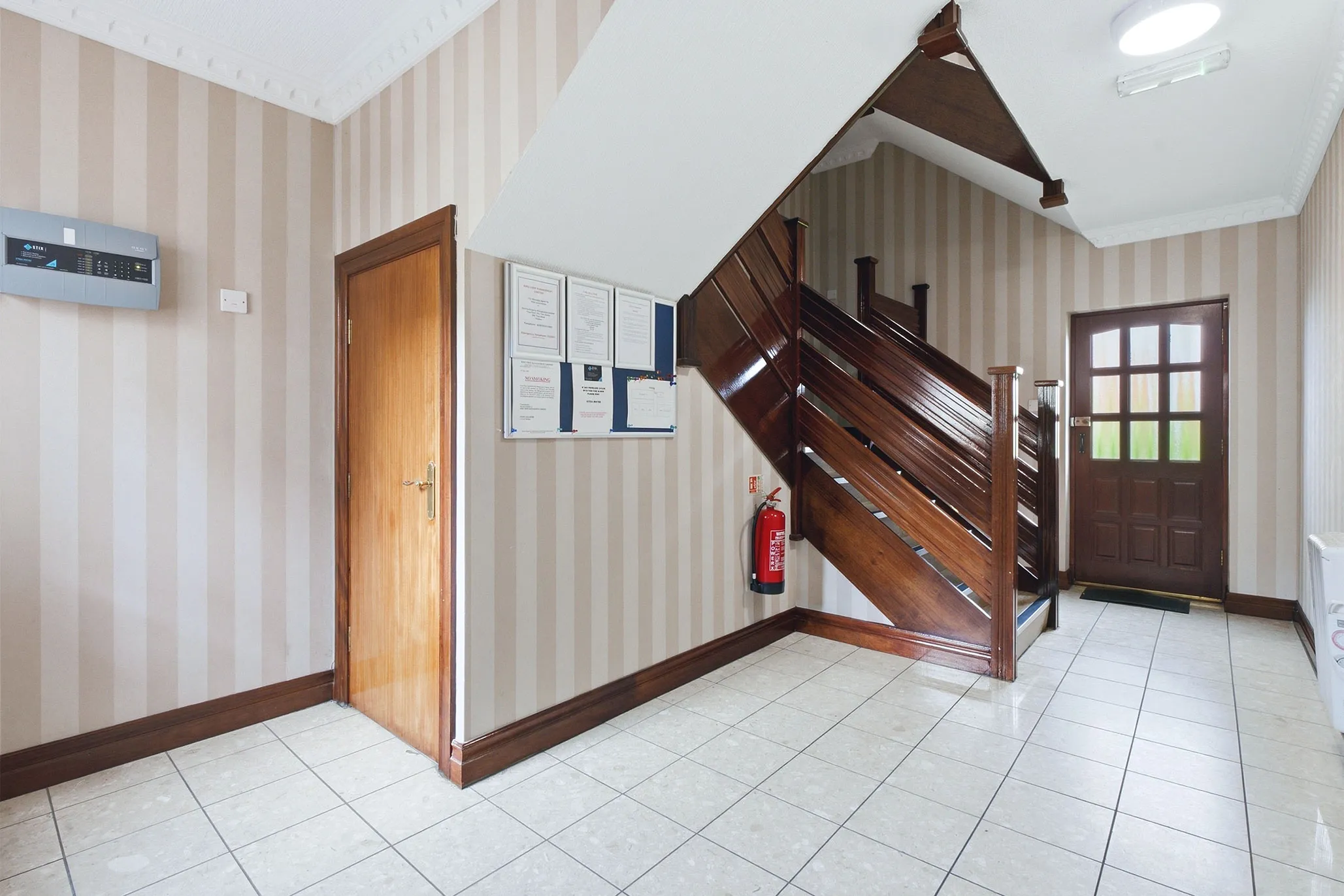 2 Douglas Bay Apartments, King Edward Close, Onchan, Douglas. - Photo 5 of 24
