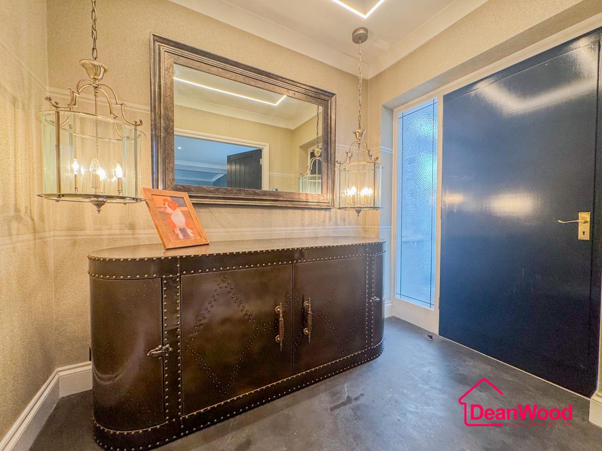 46 Rheast Mooar Avenue, Ramsey. - Photo 3 of 28