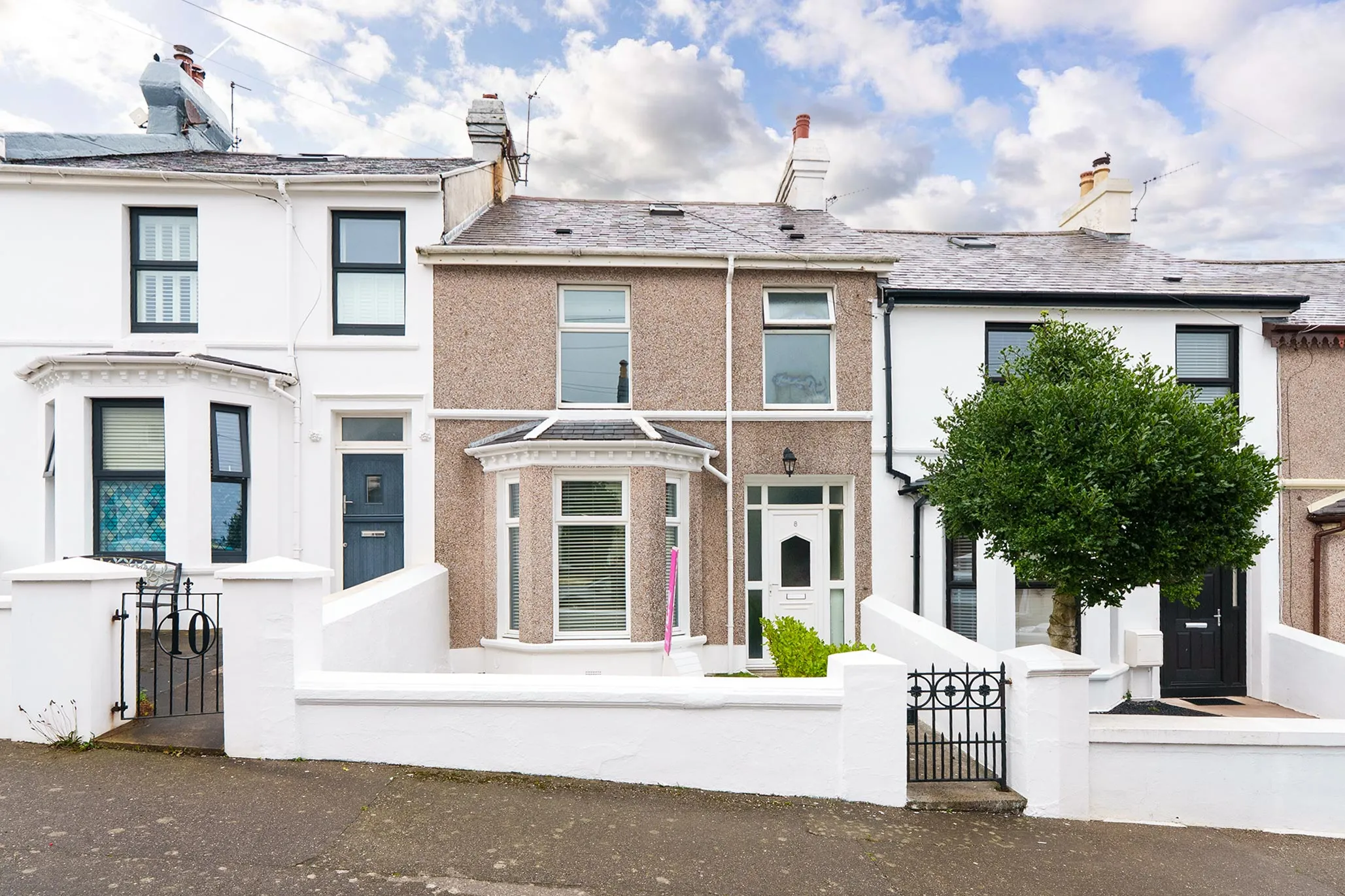 8 Victoria Avenue, Onchan. - Photo 1 of 20