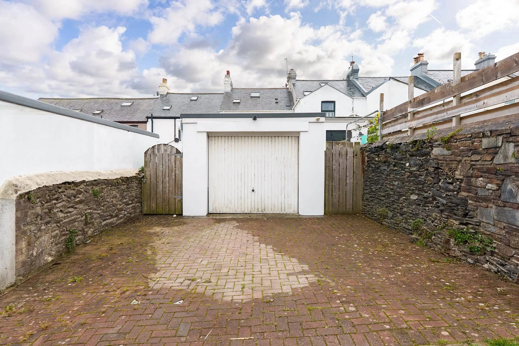 8 Victoria Avenue, Onchan. - Photo 3 of 20