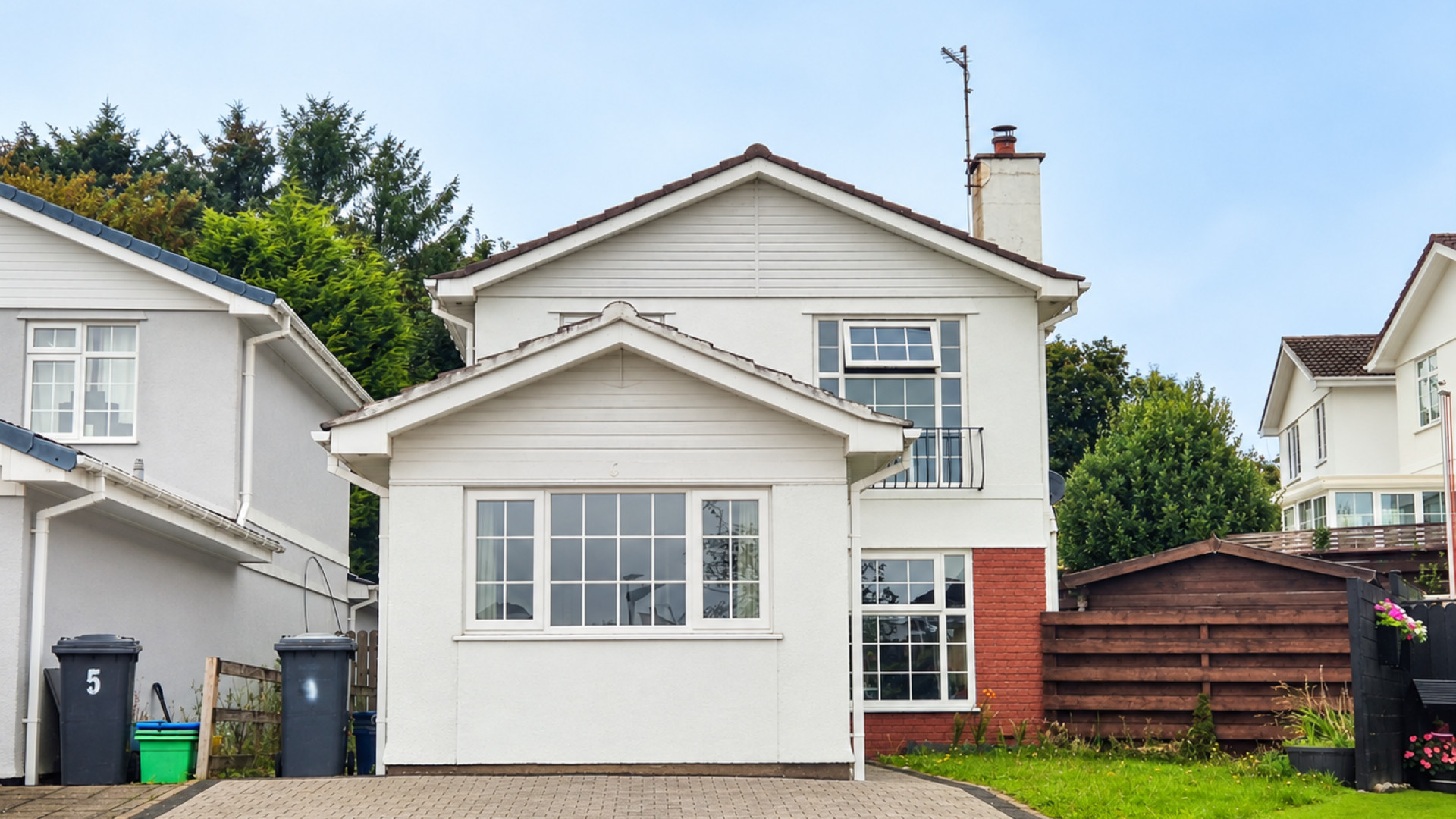 6 Larch Hill, Douglas, IM2 5NU. - Photo 1 of 26