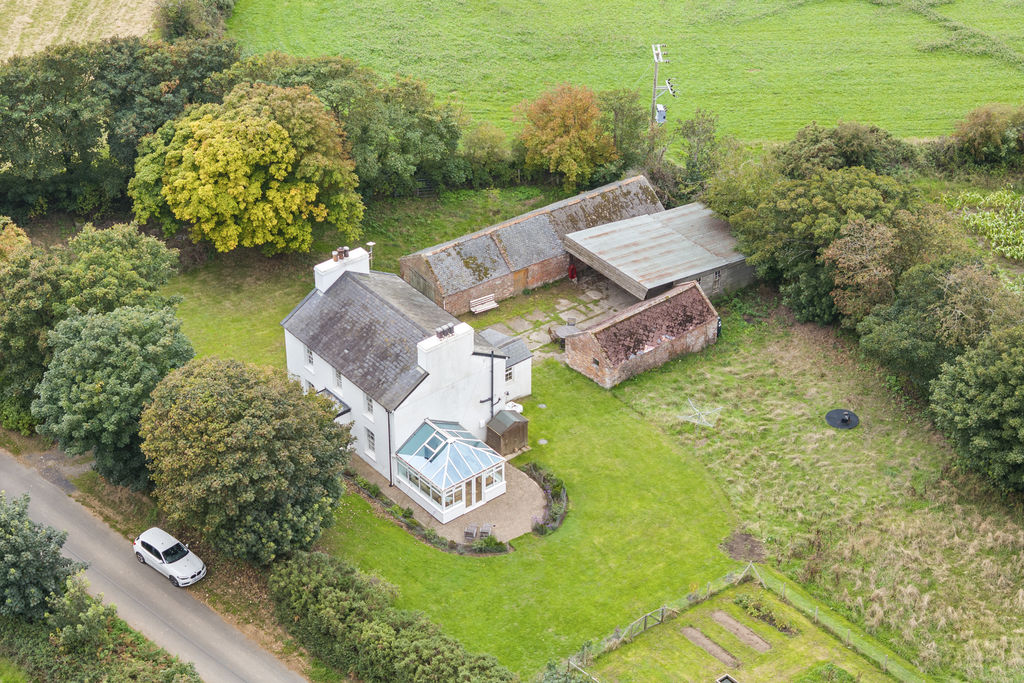 Ballavarteen West, Grenaby Road, Regaby IM7 4AN, St Judes. - Photo 2 of 43