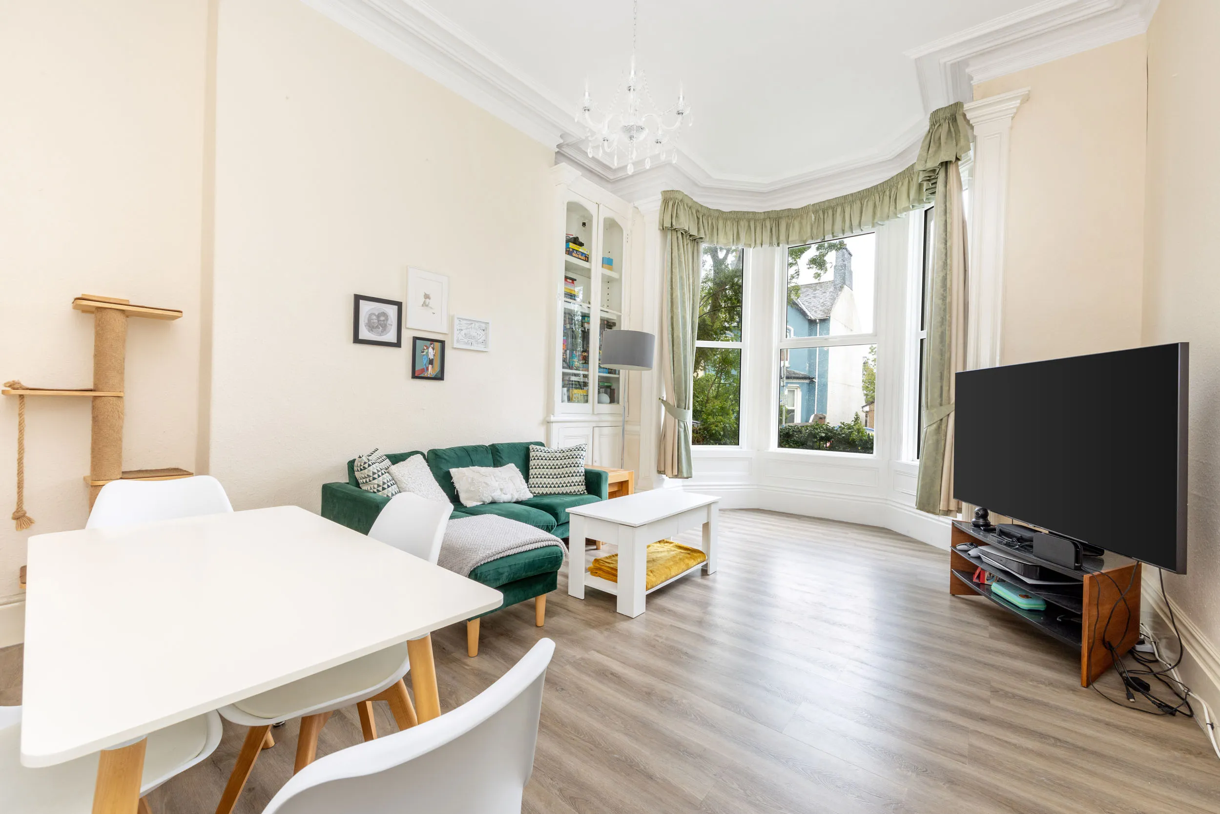 Flat 1, 30 Hawarden Avenue, Douglas. - Photo 2 of 20