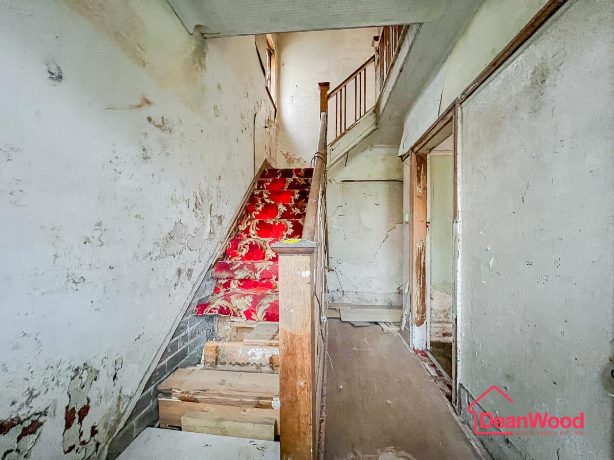 18 Sartfell Road, Douglas, Isle of Man. - Photo 3 of 22