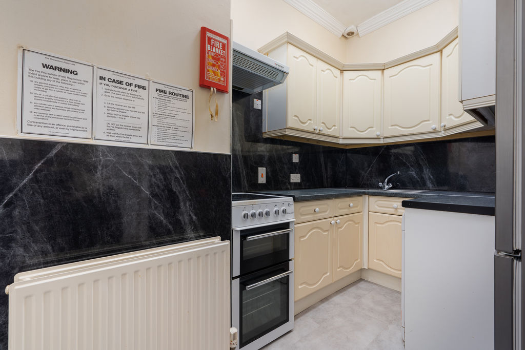Flat 1, 11 Windsor Road, Douglas IM1 3LD. - Photo 4 of 14