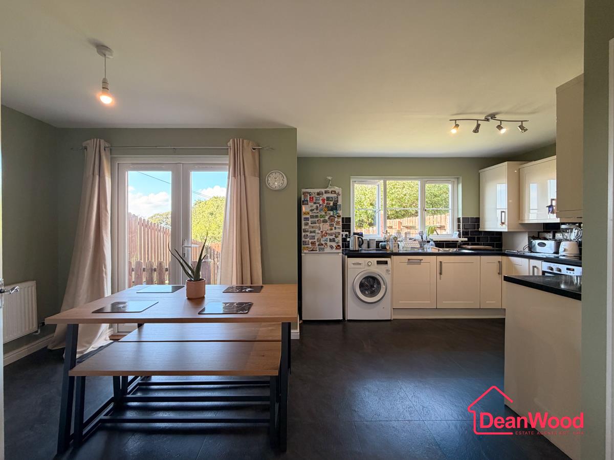 20 Thomas Keig Road, Douglas, Isle Of Man. - Photo 4 of 18