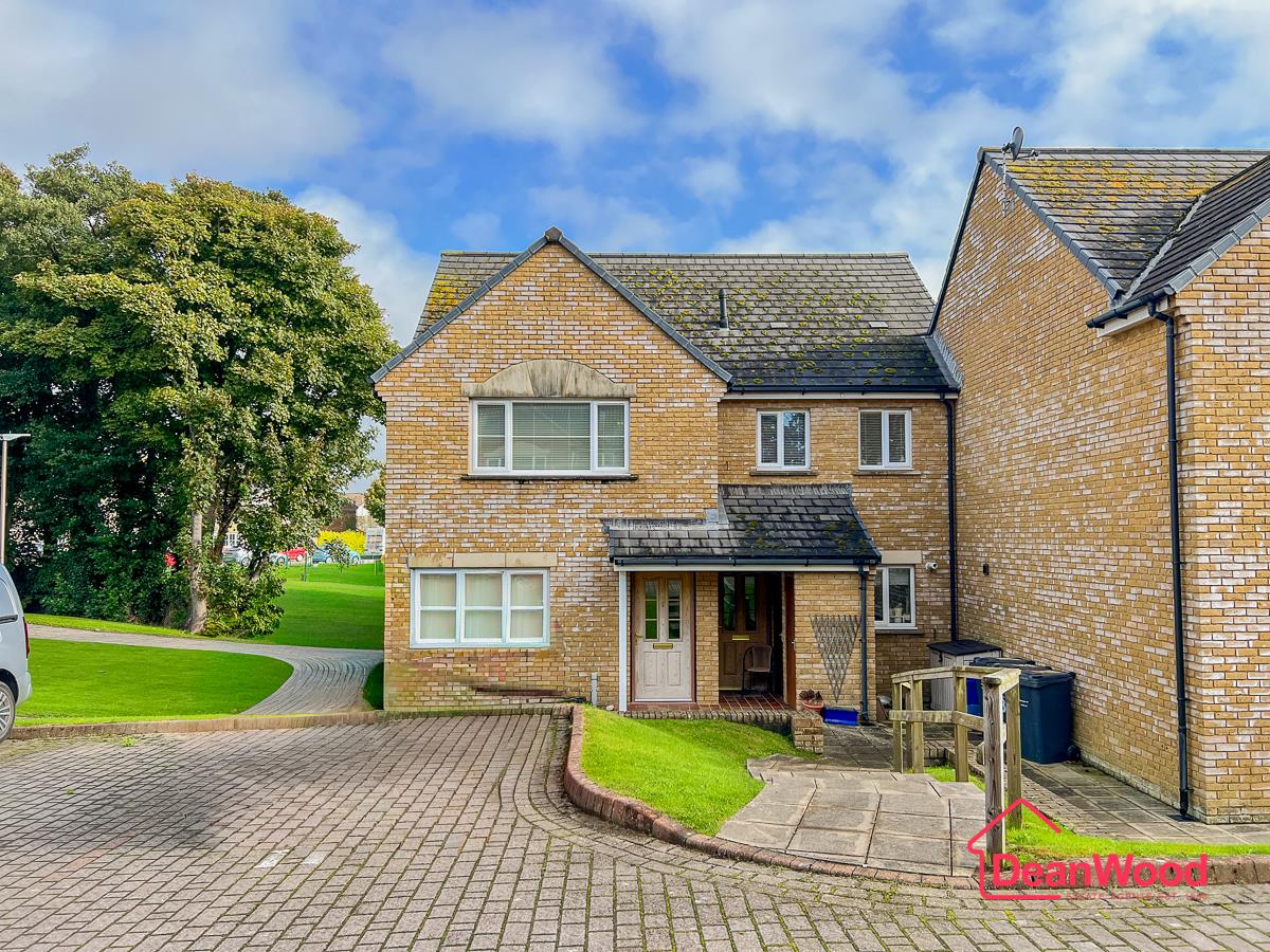 8 Sycamore Grove, Douglas, Isle of Man. - Photo 1 of 19