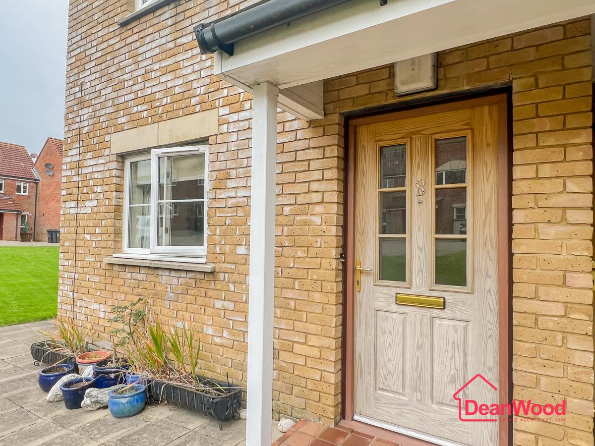 8 Sycamore Grove, Douglas, Isle of Man. - Photo 3 of 19