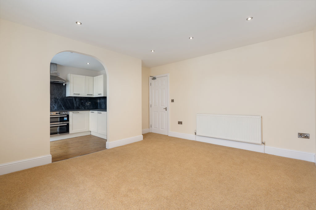 Flat 3, 11 Windsor Road, Douglas IM1 3LD. - Photo 3 of 15