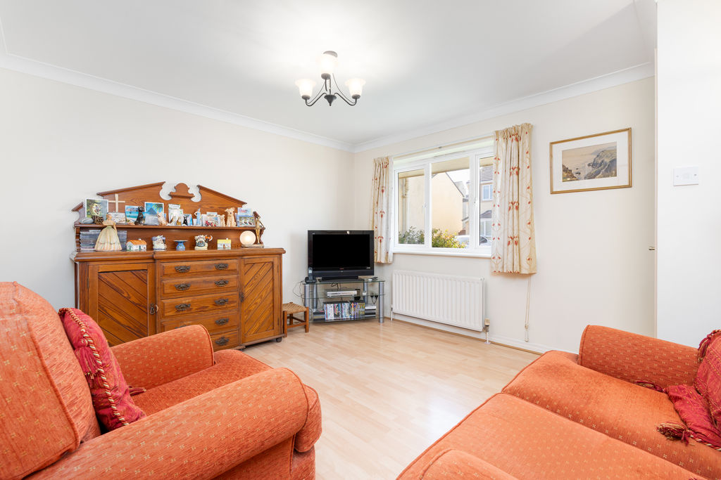 20 Creggan Lea, Port St Mary IM9 5BD. - Photo 3 of 19