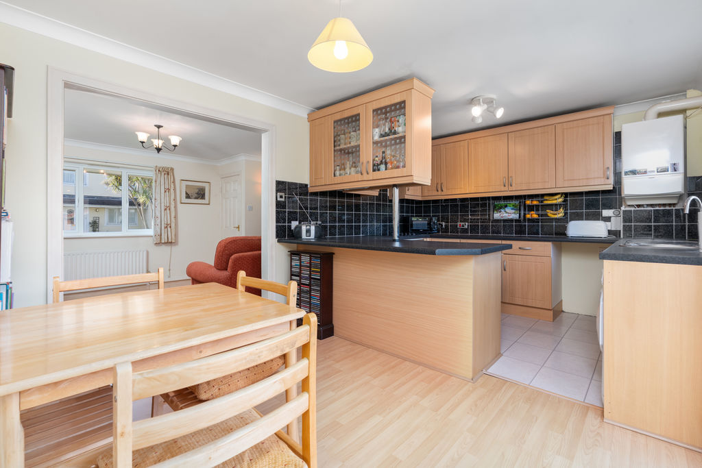 20 Creggan Lea, Port St Mary IM9 5BD. - Photo 4 of 19