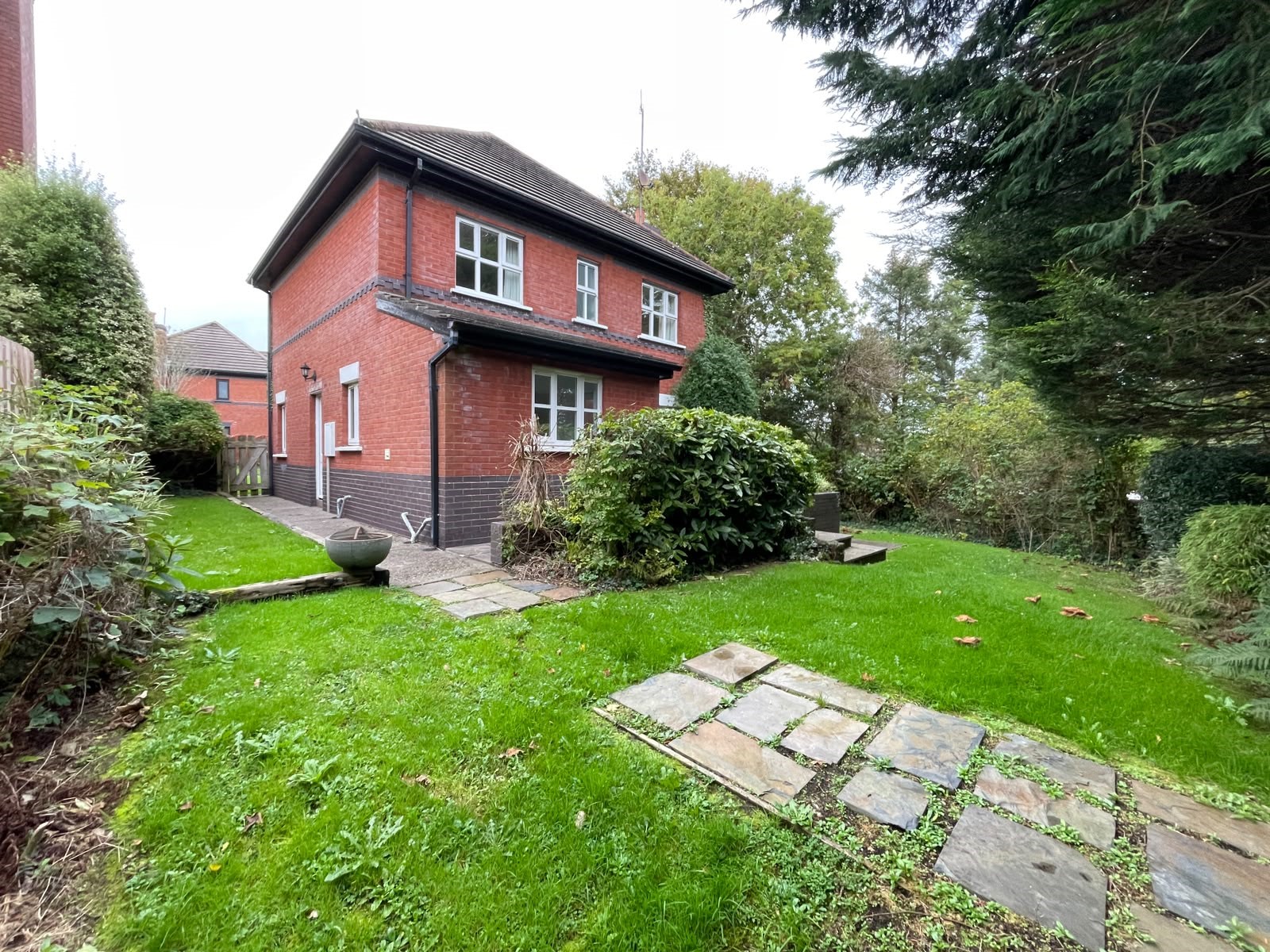 Oakdale, Governors Hill, Douglas, Isle of Man, IM2 7BT. - Photo 2 of 17