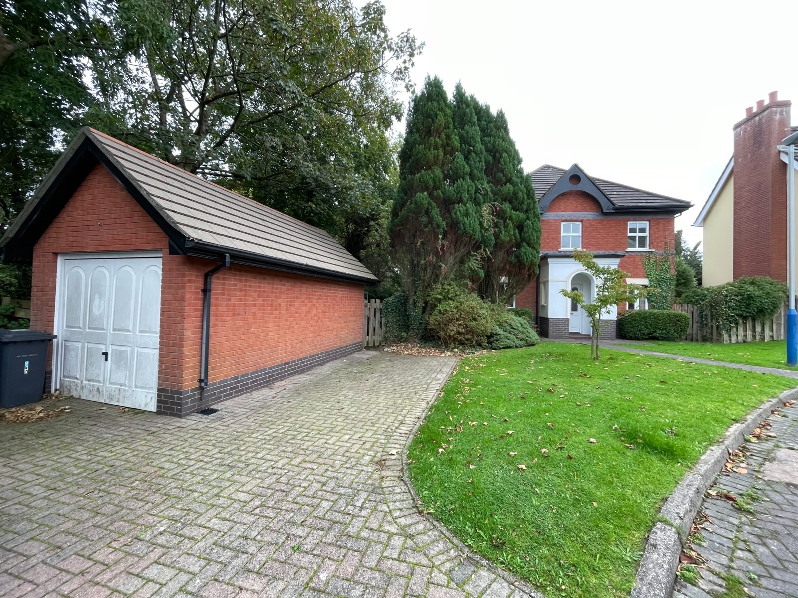 Oakdale, Governors Hill, Douglas, Isle of Man, IM2 7BT. - Photo 4 of 17