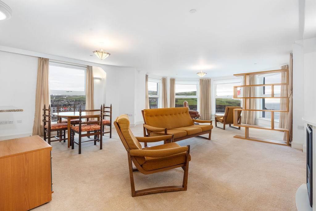 5 Imperial Heights, The Promenade, Port Erin IM9 6LH. - Photo 4 of 26