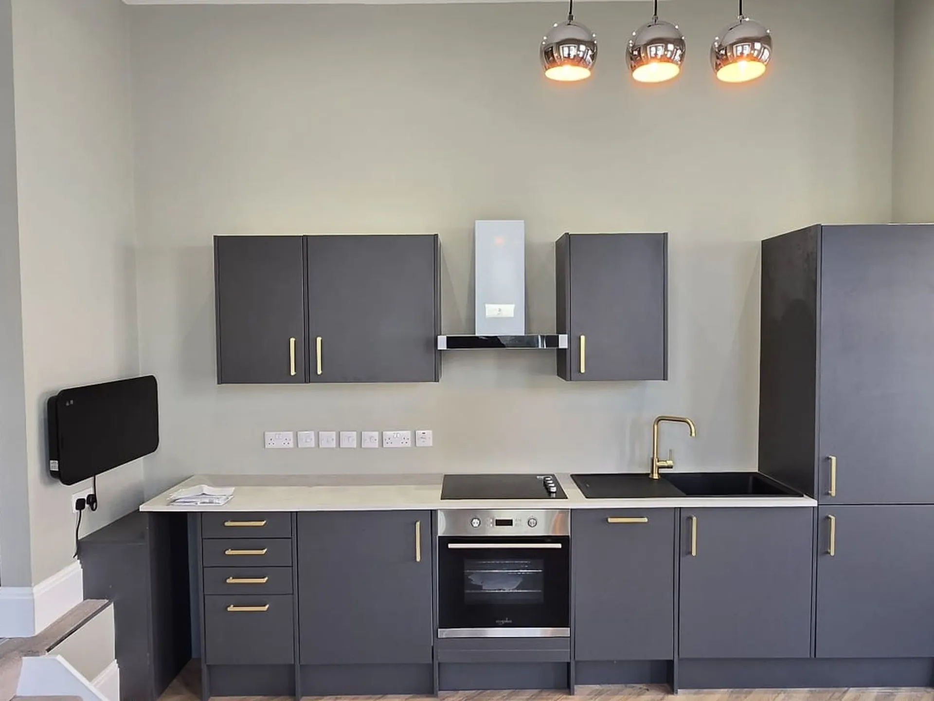 1 bed studio flat to rent in 67a Derby Road Douglas IM2, Douglas. - Photo 2 of 4