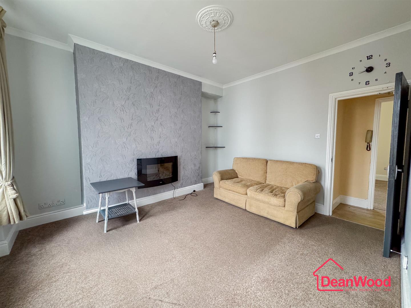 Flat 4, 35 Peel Road, Douglas, Isle Of Man. - Photo 5 of 11