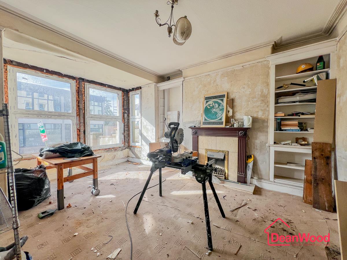 6 Peel Road, Douglas, Isle of Man. - Photo 3 of 29