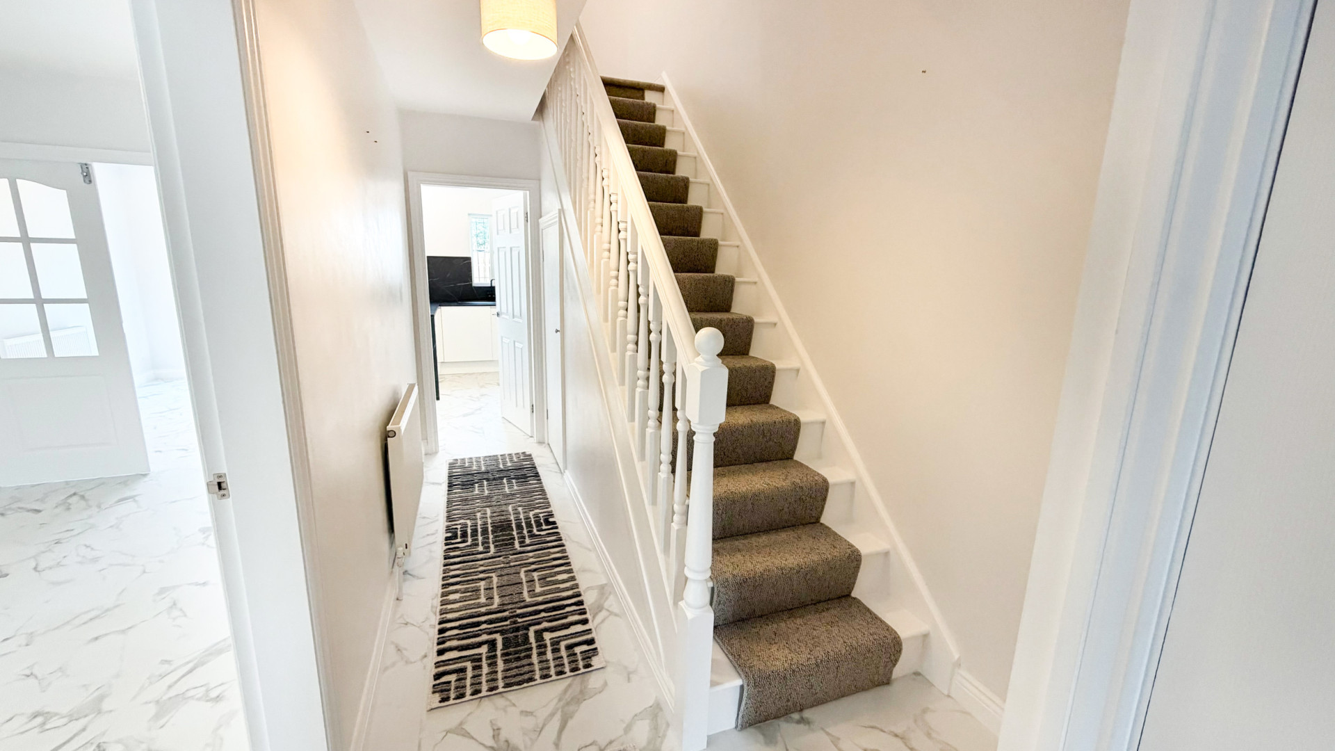 17 Royal Park, Ramsey, IM8 3UF. - Photo 3 of 16