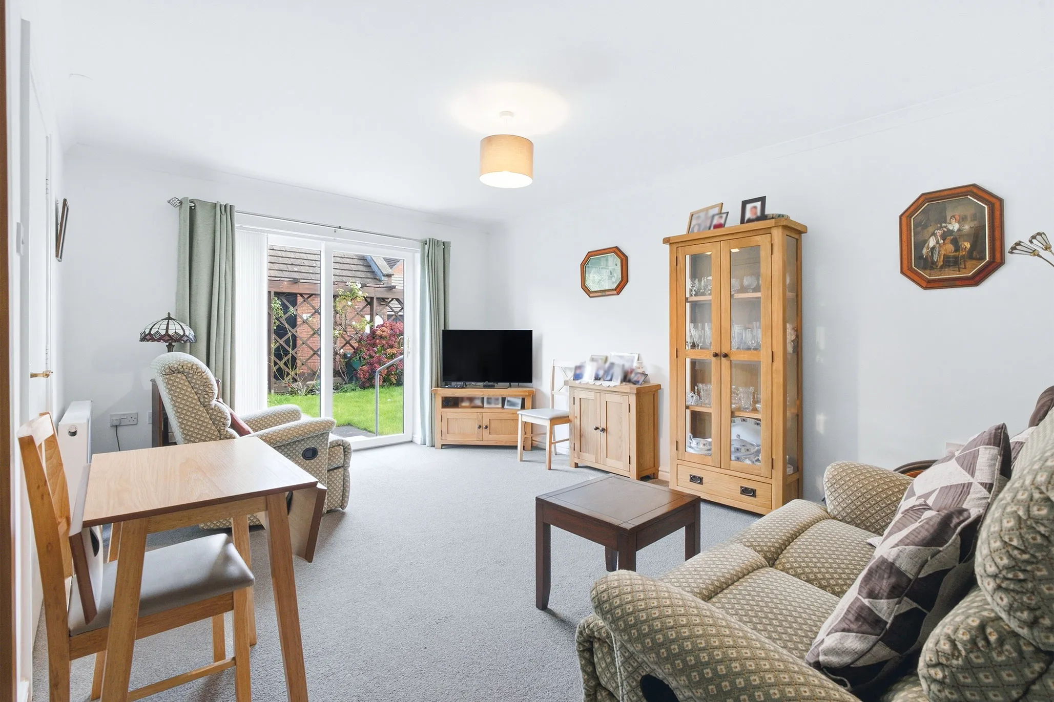 17 Godred Court, Kings Reach, Ramsey. - Photo 3 of 16