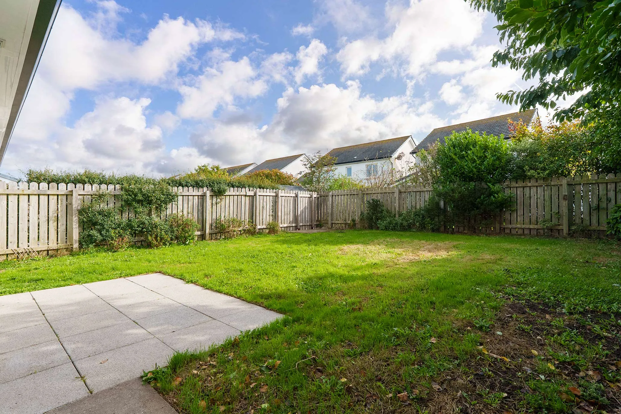 1 Rockmount Road, Slieau Whallian View, Peel. - Photo 2 of 17