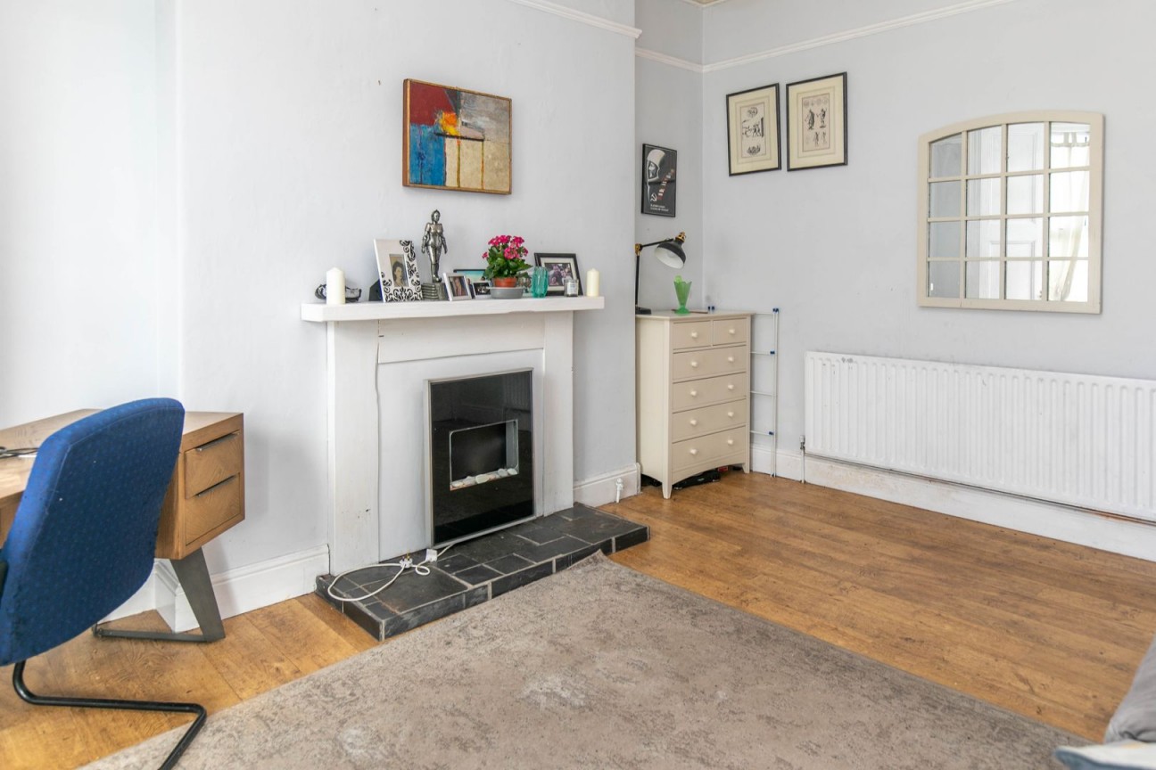 Flat 2, 35 Waterloo Road, Ramsey, IM8 1EQ. - Photo 4 of 7