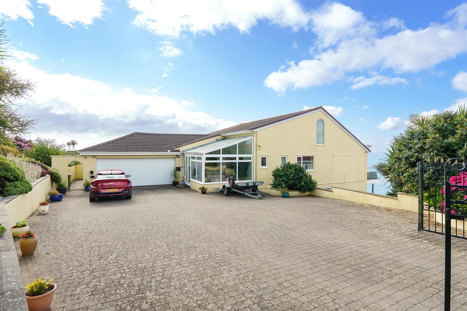 Fo Carrick, Lag Birragh Drive Onchan. - Photo 2 of 55