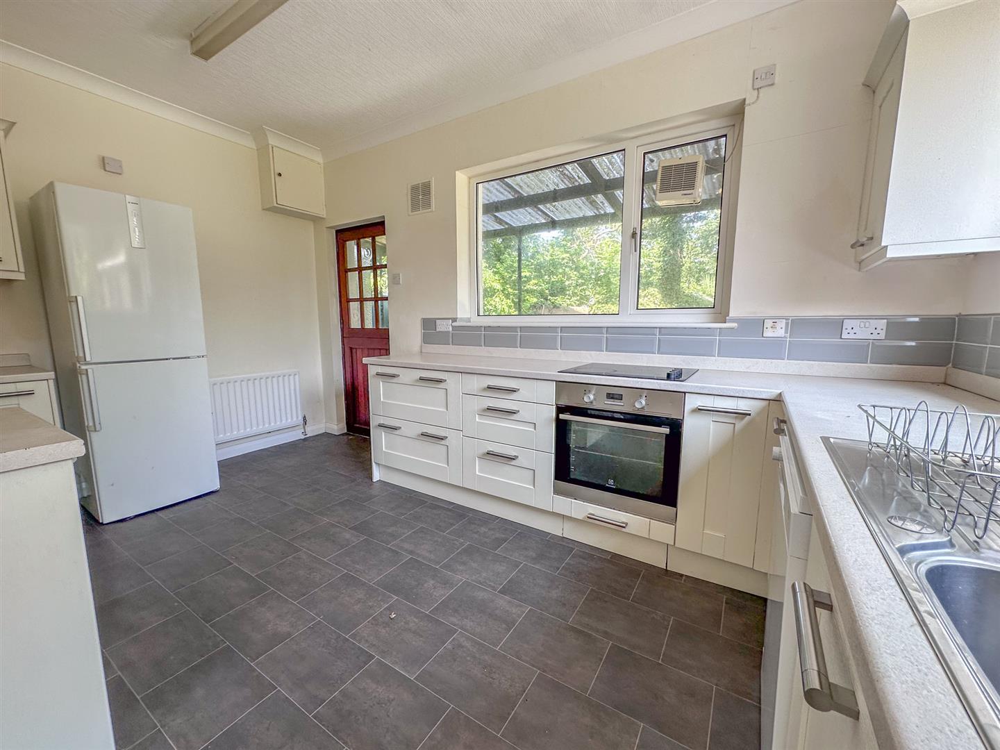 Thalloo Ard, 19 Queens Drive Peel. - Photo 5 of 38