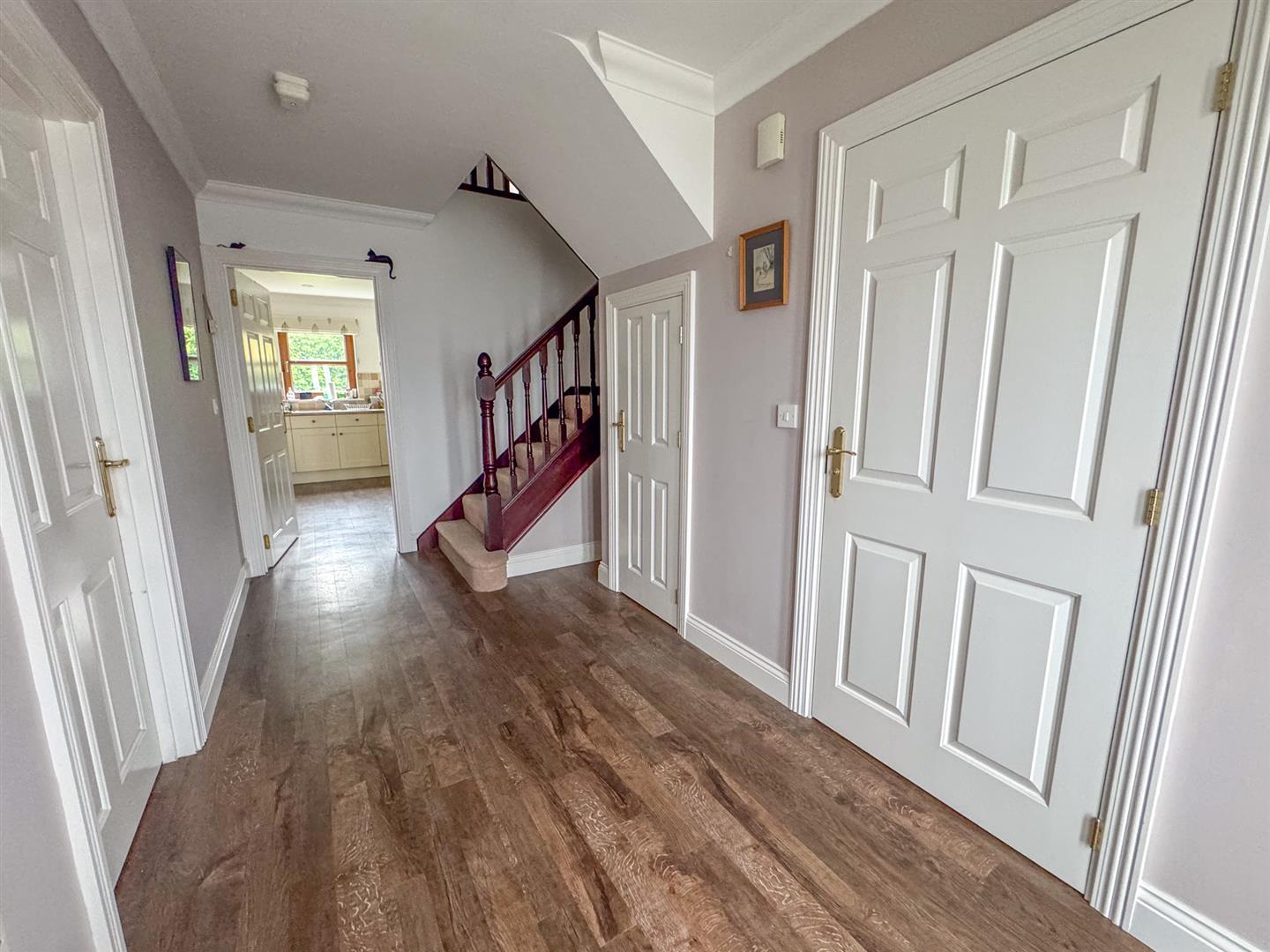 11 Close Cronk Peel. - Photo 2 of 25