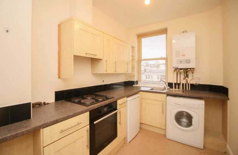 Flat 3, 22A Derby Road, Douglas IM2 3ET. - Photo 3 of 10
