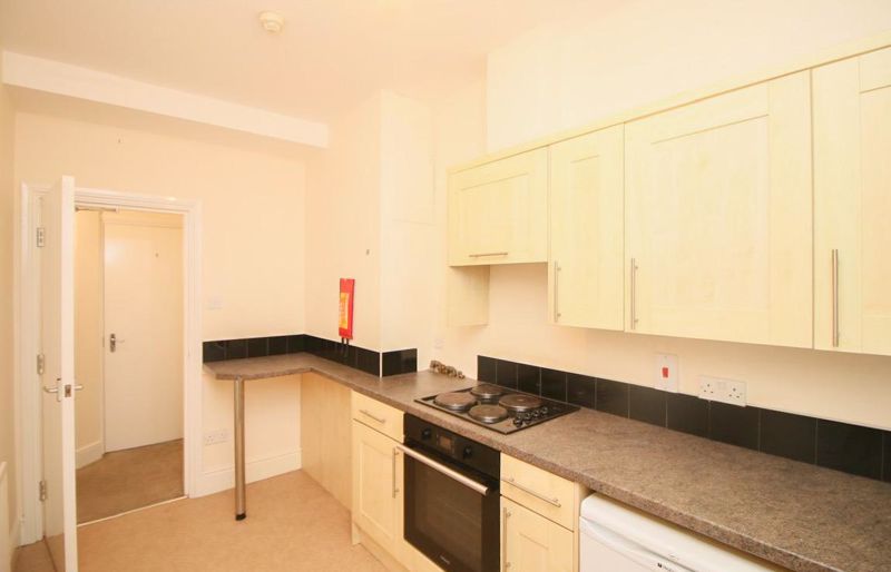 Flat 3, 22A Derby Road, Douglas IM2 3ET. - Photo 4 of 10
