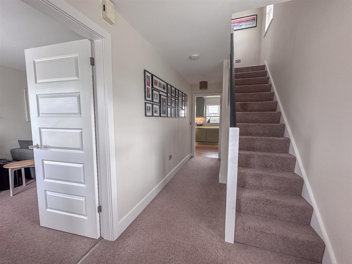 24 McLeods Field Peel. - Photo 2 of 26