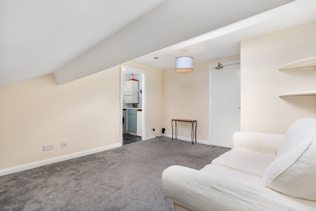 Flat 3, 24 Castle Street, Douglas IM1 2EZ. - Photo 5 of 13