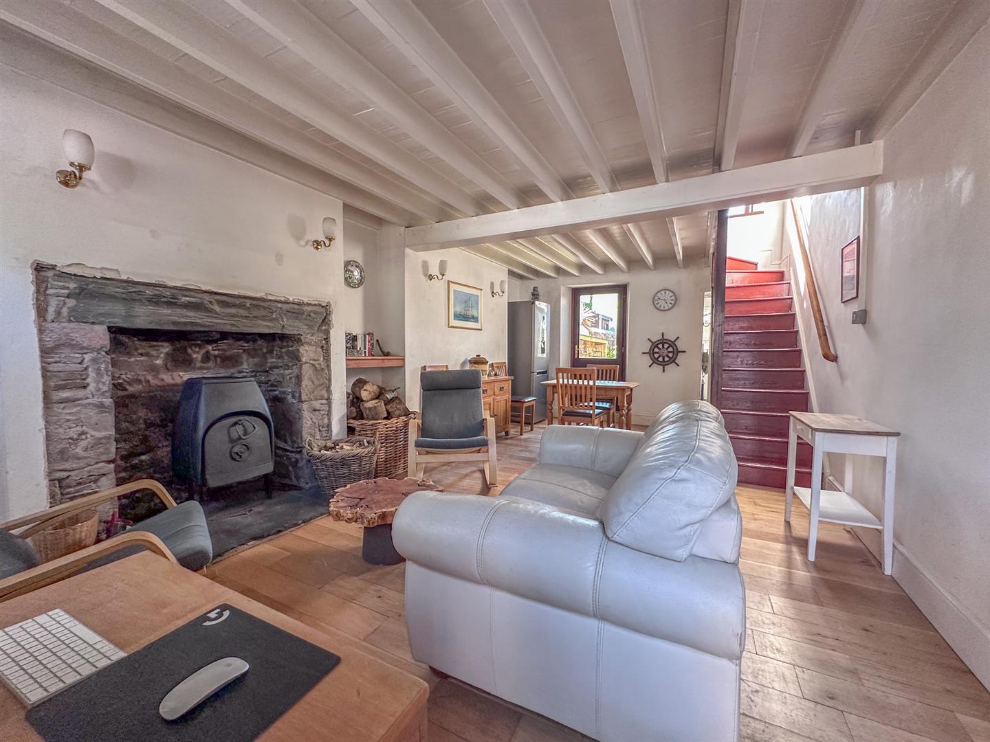 42 Patrick Street Peel. - Photo 5 of 34