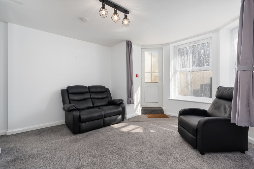 Flat 1, 11 Woodville Terrace, Douglas IM2 4HB. - Photo 3 of 14